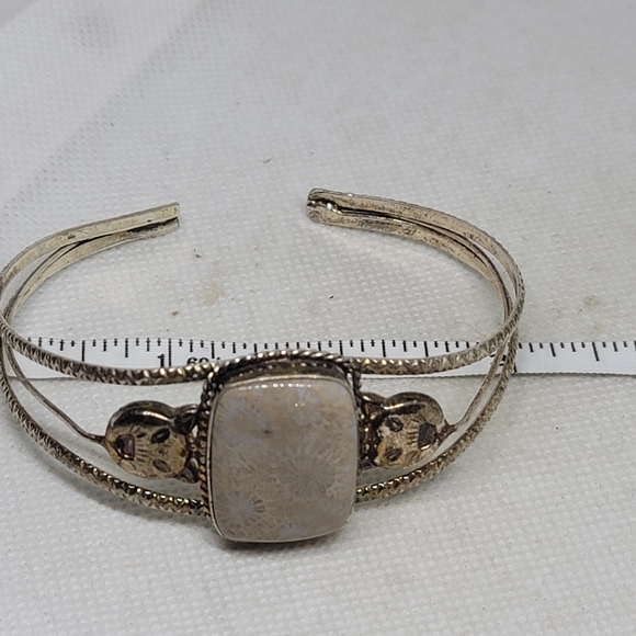 Fossil Coral Stone Cuff Bracelet Cats - Picture 6 of 6